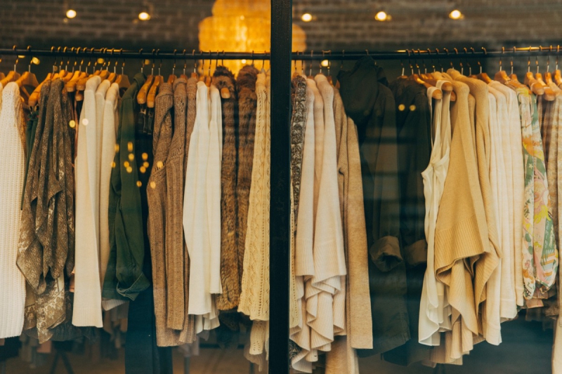 magasin-BANDOL-min_clothe_fashion_store_shop_window_store_front-21277
